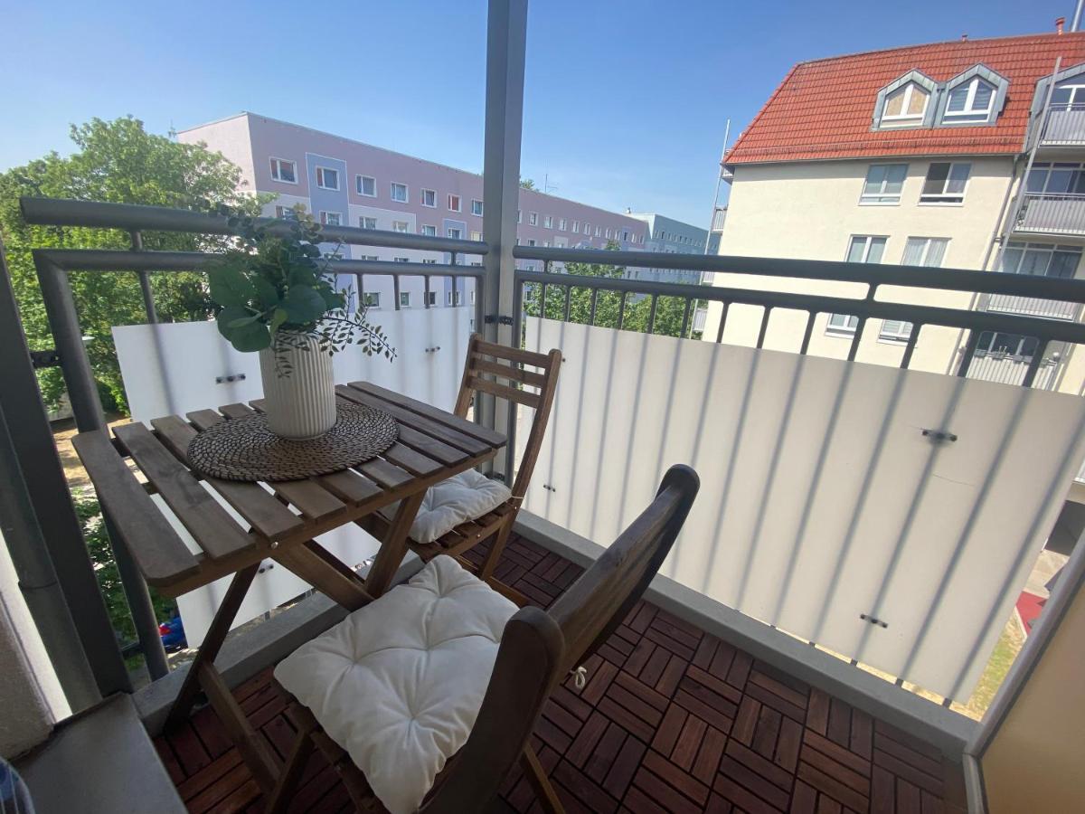 Charming Apartment - Balcony - Wifi - Kitchen Magdeburg Luaran gambar