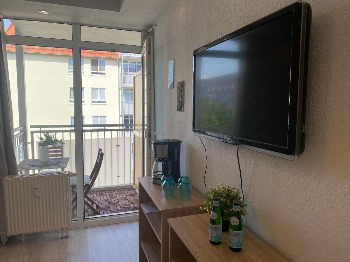 Charming Apartment - Balcony - Wifi - Kitchen Magdeburg Luaran gambar
